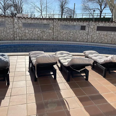 Tres Belle Proche Villa